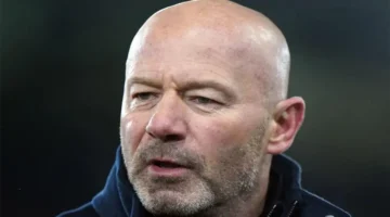 آلان شيرر يختار أفضل لاعب في ليفربول بعد أدائه الذي فاق التوقعات